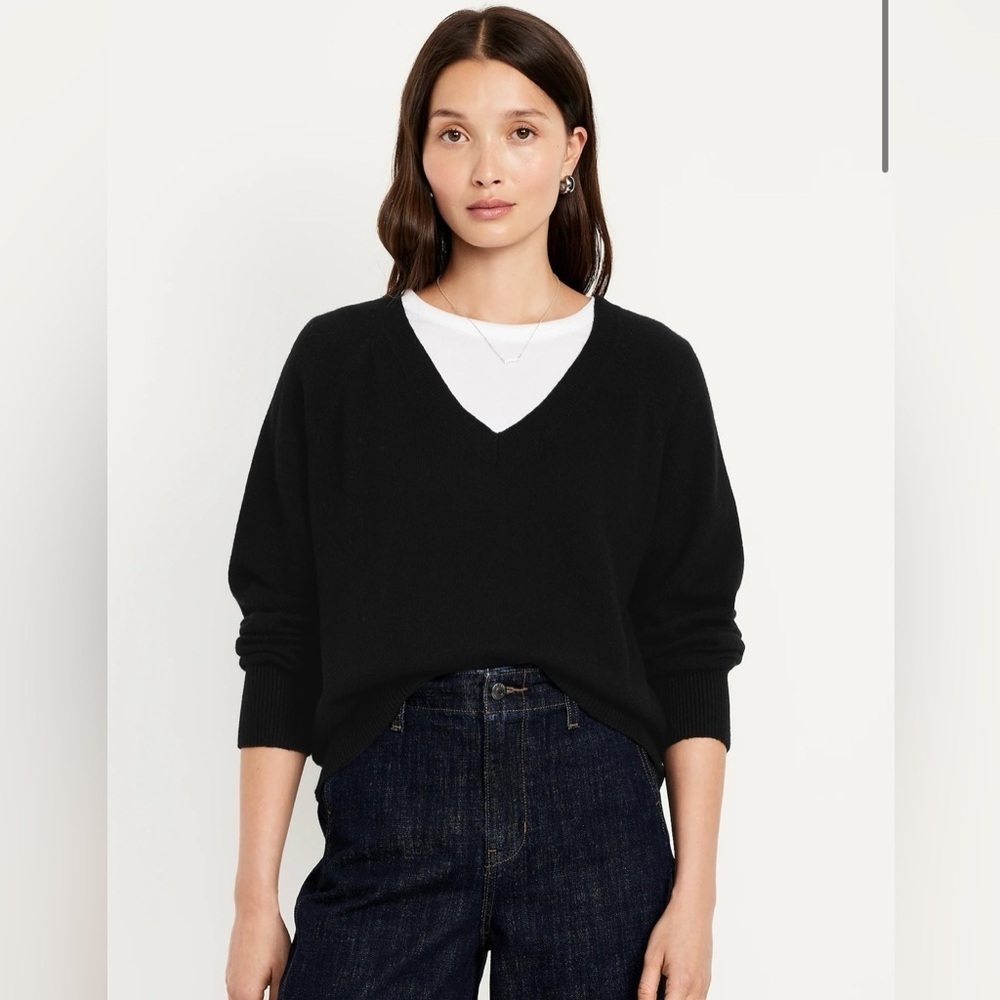 Old Navy SoSoft Loose V-Neck Sweater